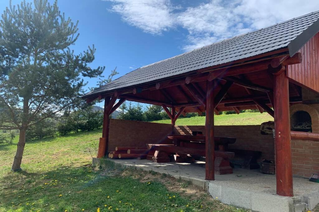 Domcek U Fera Villa Zázrivá Exteriör bild